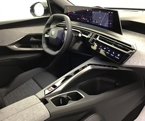 Peugeot 3008 image 3