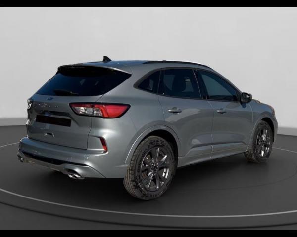 Ford Kuga image 8
