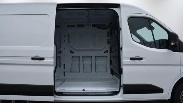 Renault Master image 8