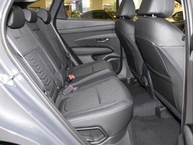 Hyundai Tucson image 2