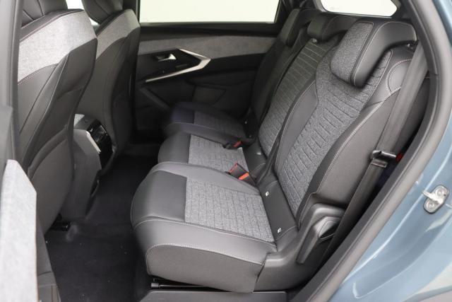 Peugeot 5008 image 1