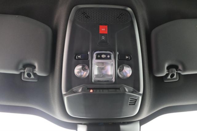 Peugeot 2008 image 7