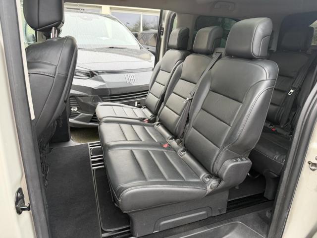 Peugeot Traveller image 8