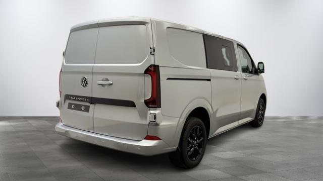 Volkswagen Transporter image 2
