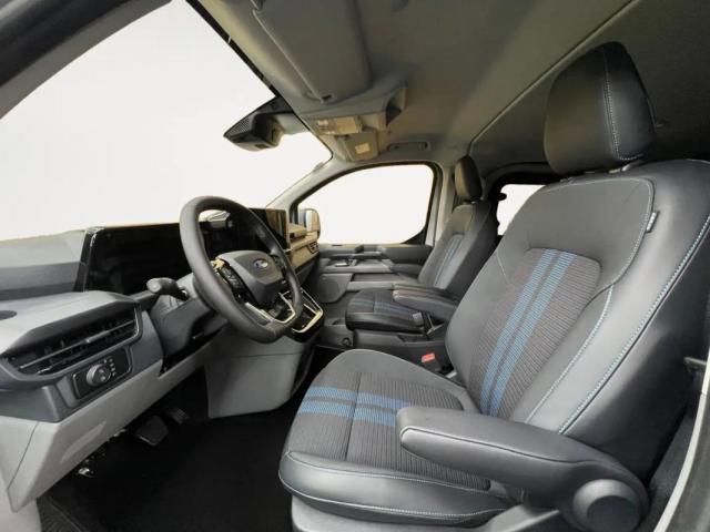 Ford Transit Custom image 7
