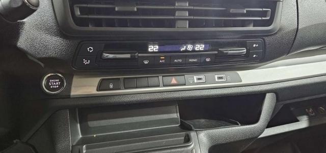 Citroen Jumpy image 8