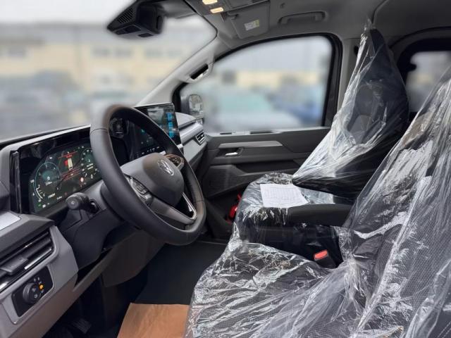 Volkswagen Transporter image 3