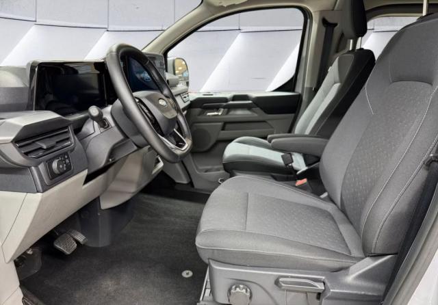 Ford Transit Custom image 5