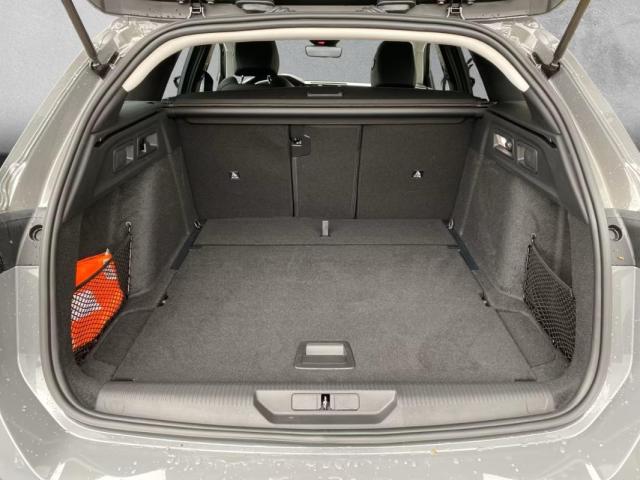 Peugeot 308 image 1