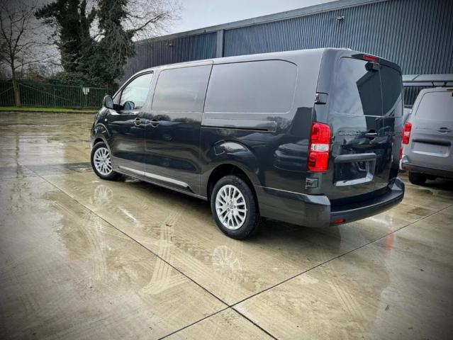 Peugeot Expert image 2