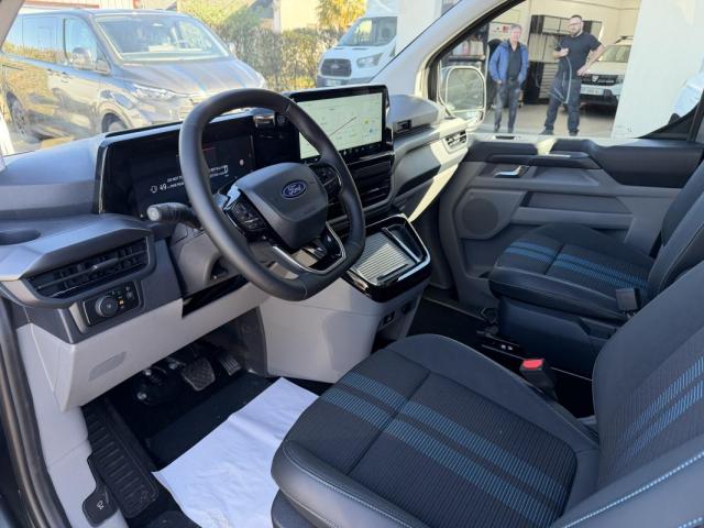 Ford Transit Custom image 9