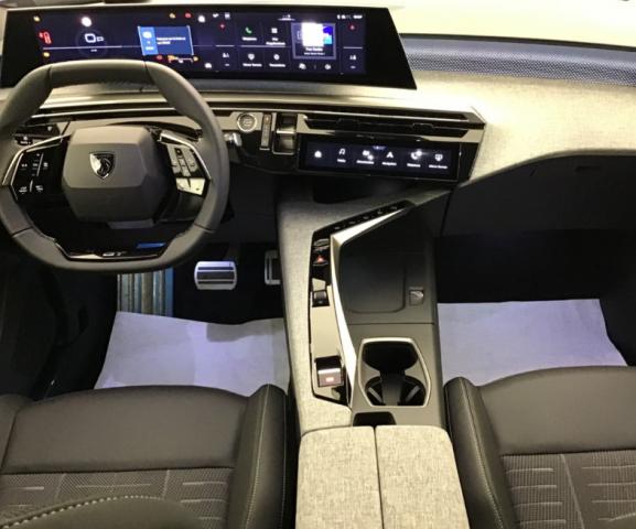 Peugeot 5008 image 9