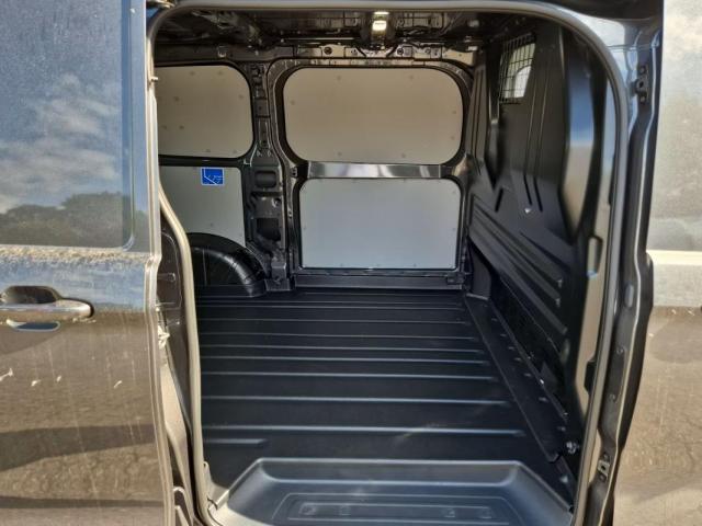 Ford Transit Custom image 9