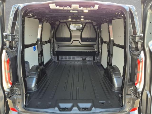 Ford Transit Custom image 7