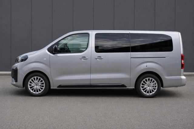 Peugeot Traveller image 2