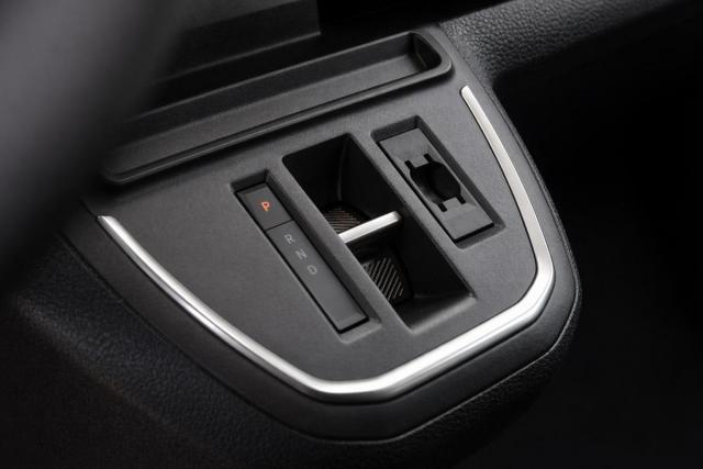 Peugeot Traveller image 5