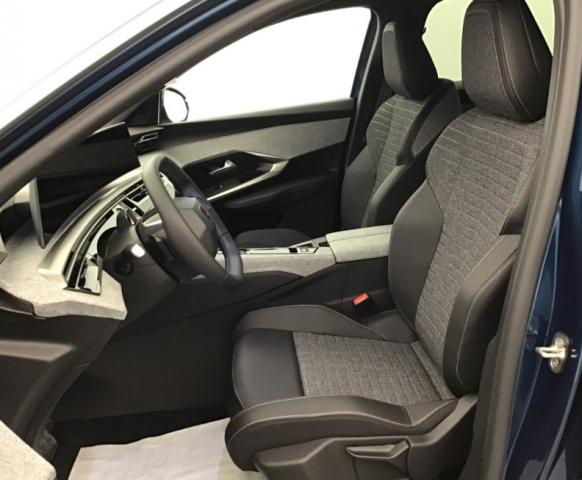 Peugeot 3008 image 3