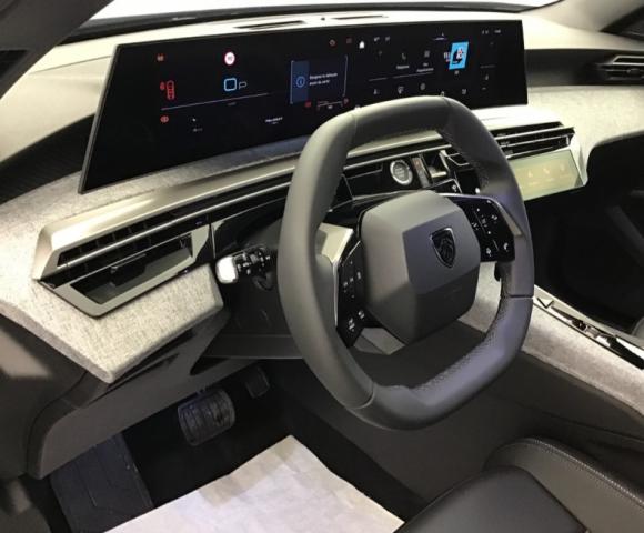 Peugeot 3008 image 2