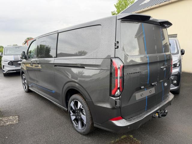 Ford Transit Custom image 5