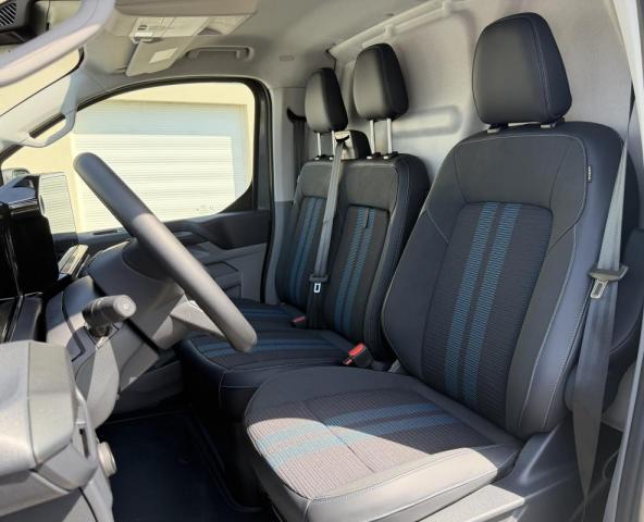 Ford Transit Custom image 3