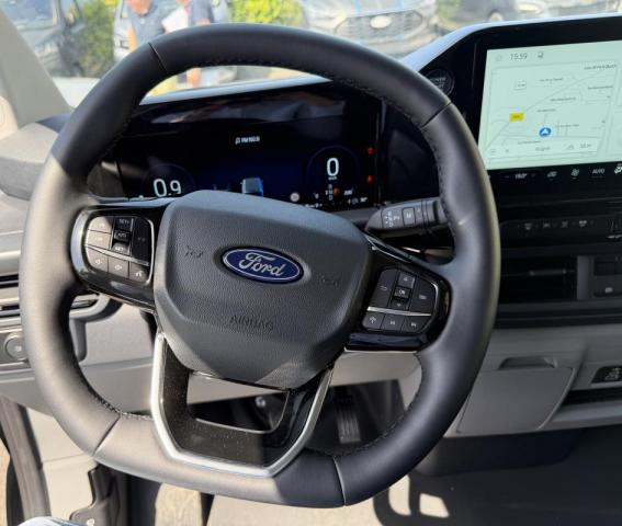 Ford Transit Custom image 5