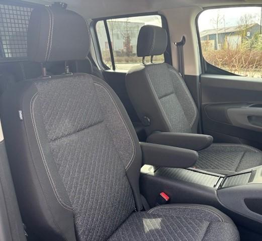 Peugeot Rifter image 2
