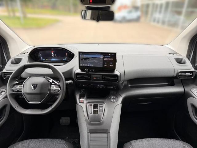 Peugeot Rifter image 9