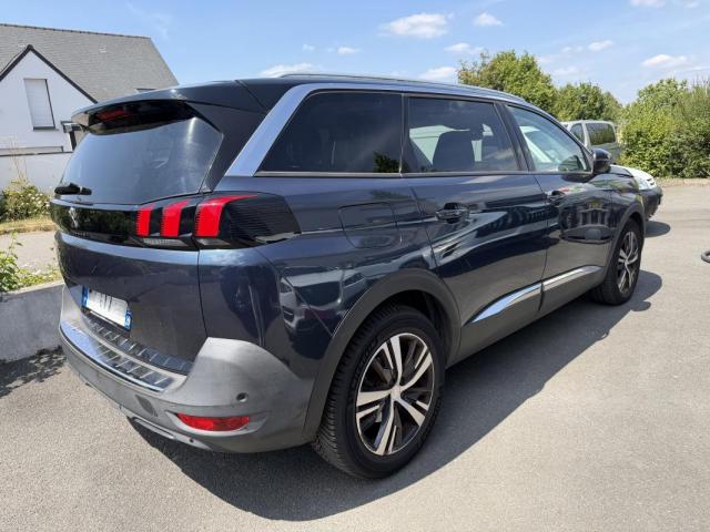 Peugeot 5008 image 8