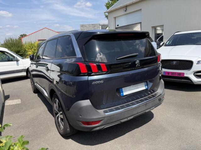 Peugeot 5008 image 3