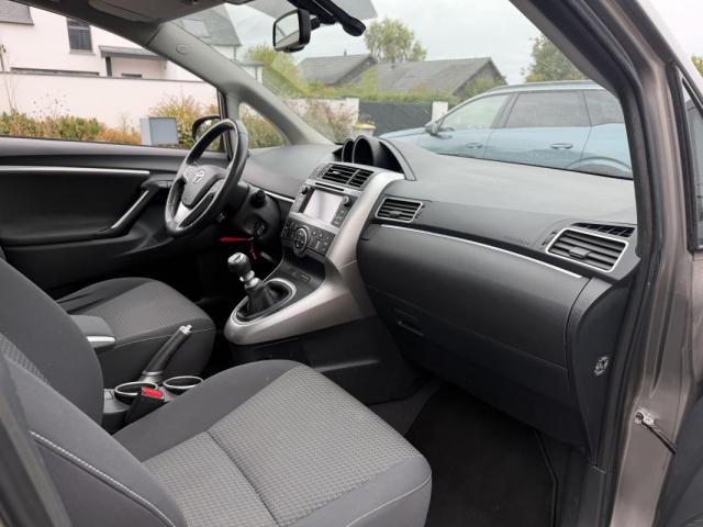 Toyota Verso image 4