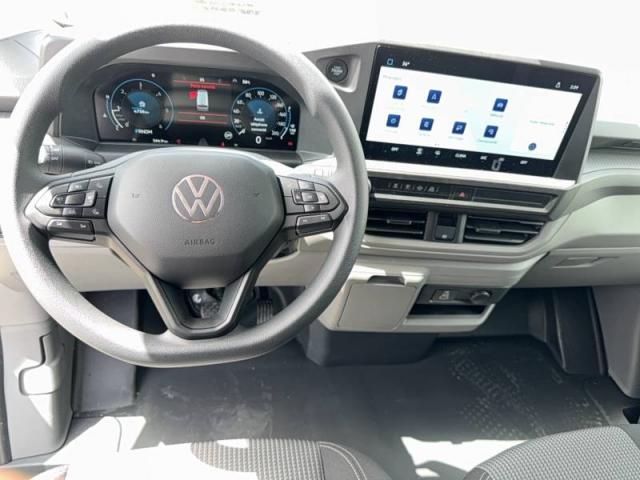 Volkswagen Transporter image 2
