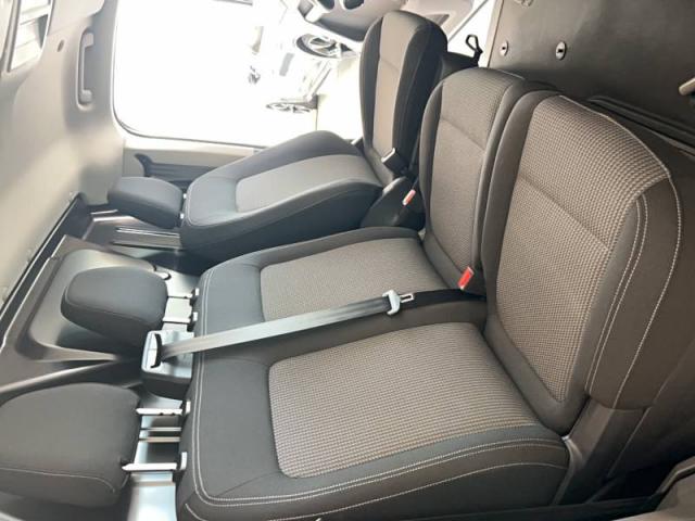 Volkswagen Transporter image 3
