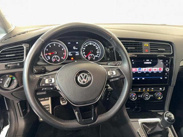 Volkswagen Golf image 2