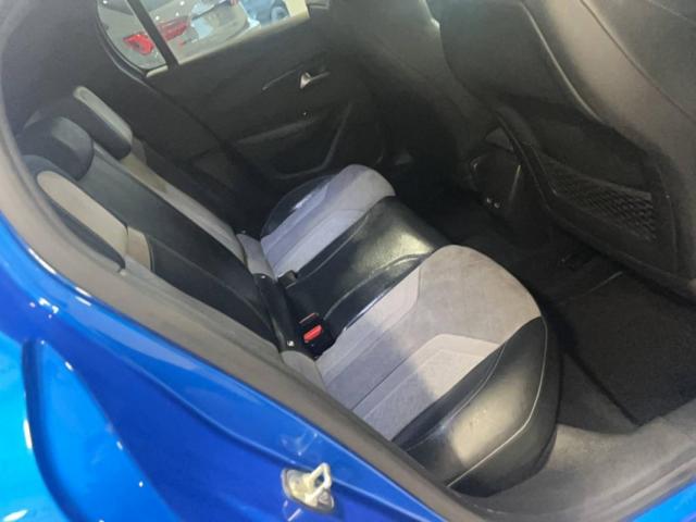 Peugeot 208 image 9