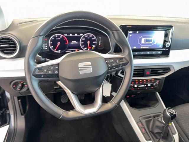 Seat Arona image 2