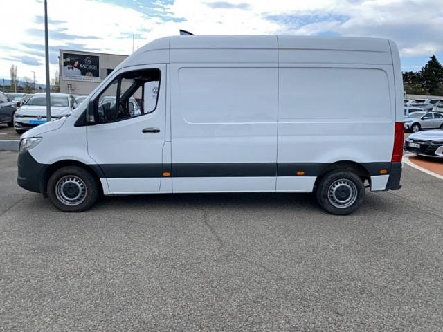 Mercedes Benz Sprinter image 1