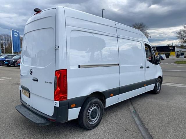 Mercedes Benz Sprinter image 3