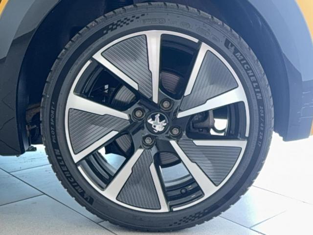 Peugeot 208 image 1