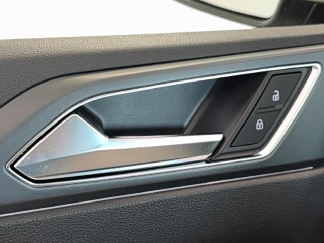 Volkswagen Polo image 9