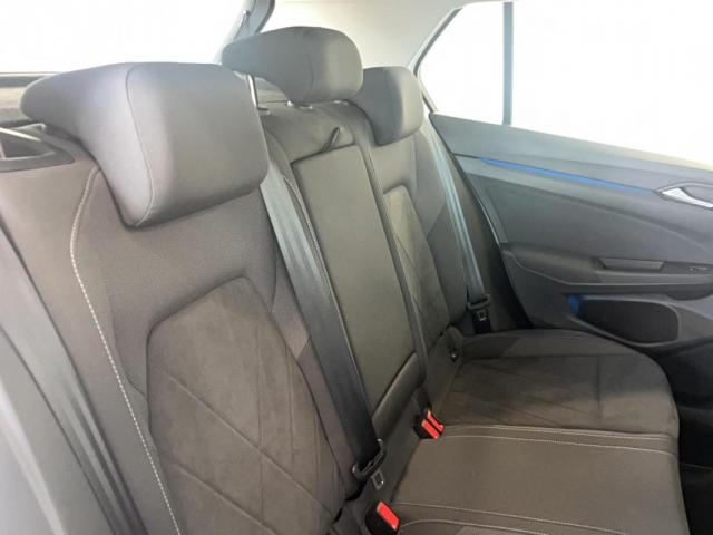 Volkswagen Golf image 6