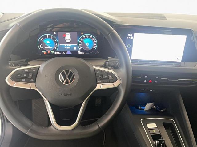 Volkswagen Golf image 2