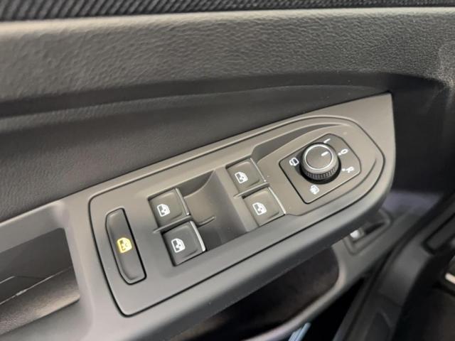 Volkswagen Golf image 5