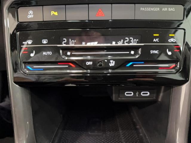 Volkswagen T-Cross image 2