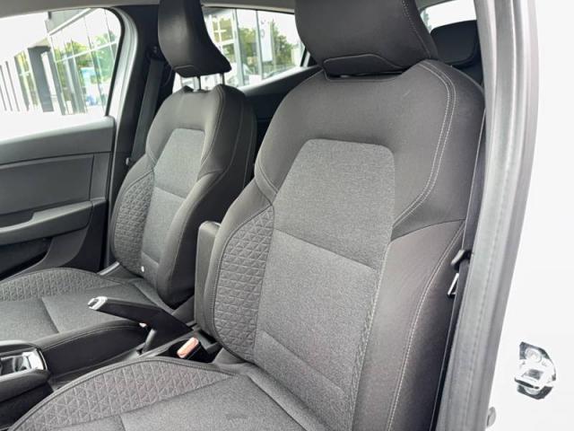 Renault Clio image 9