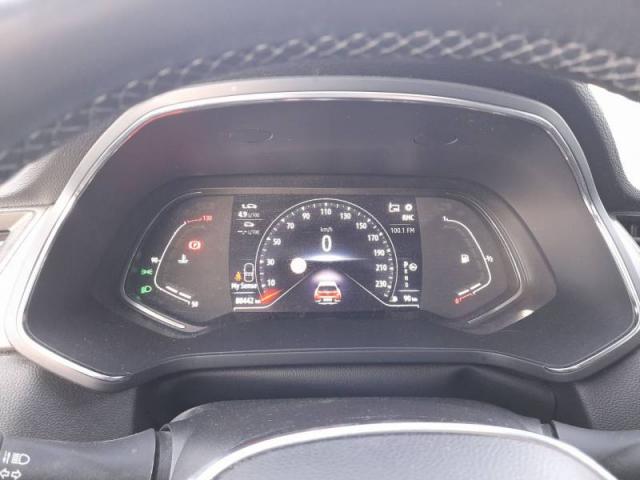 Renault Captur image 2