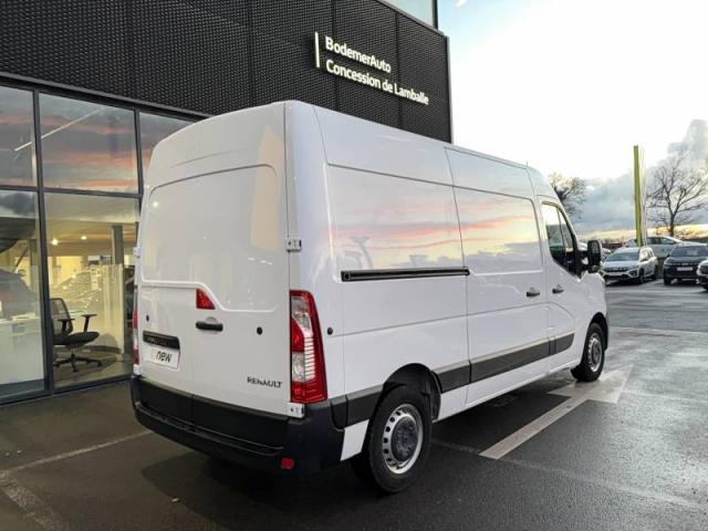 Renault Master image 2