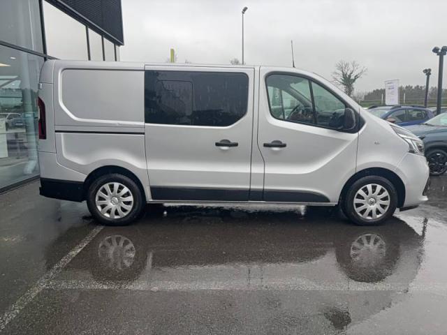 Renault Trafic image 2