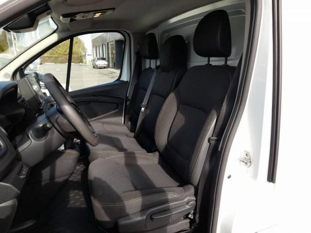 Renault Trafic image 4