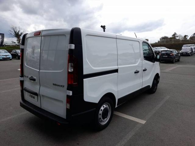 Renault Trafic image 9