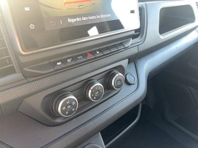 Renault Trafic image 1